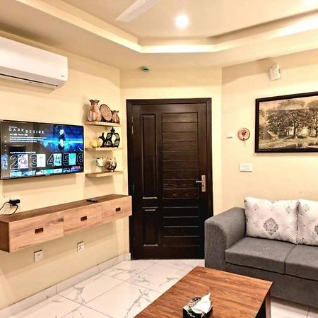 Comfortable & Lovely 1 Bed Apt In Bahria Town Rawalpindi Exterior foto